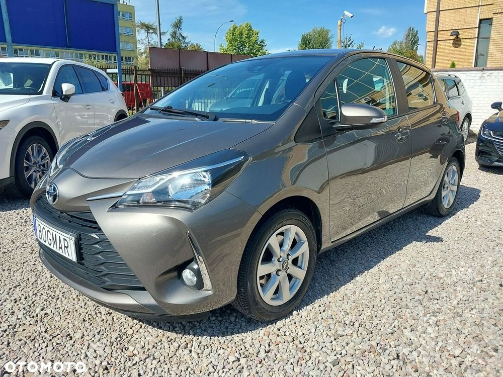 Toyota Yaris 1.5 Premium - 8