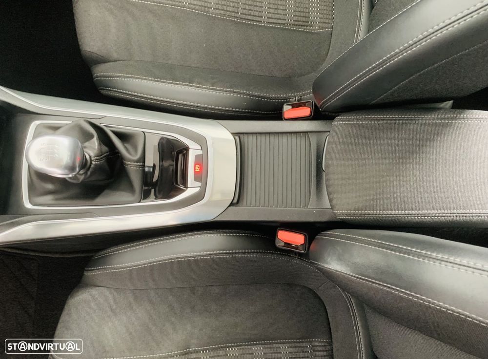 Peugeot 308 SW 1.5 BlueHDi Allure - 26