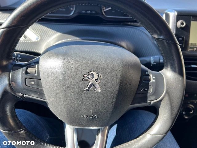 Peugeot 2008 BlueHDi 100 Active - 14