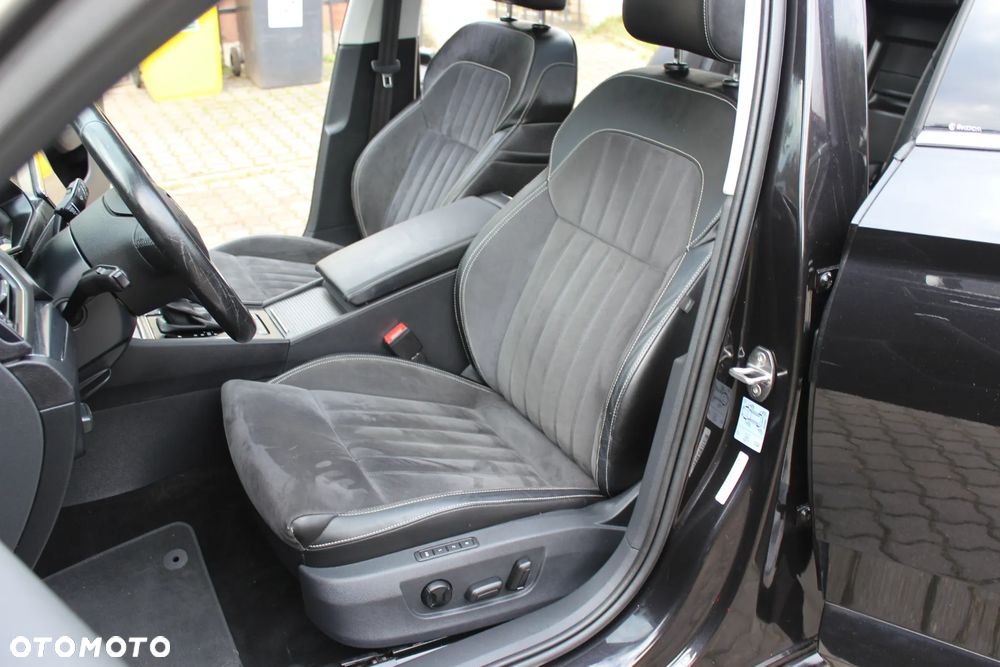 Skoda Superb 2.0 TDI DSG Premium Edition - 11