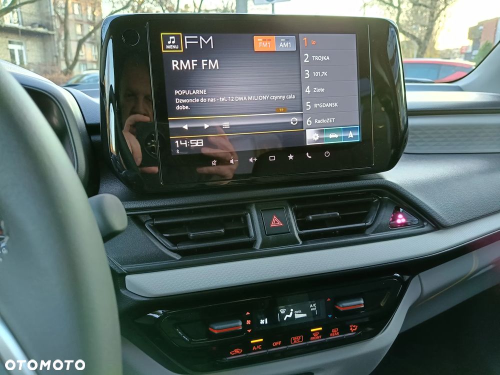 Suzuki Swift 1.2 Dualjet SHVS Premium Plus - 12