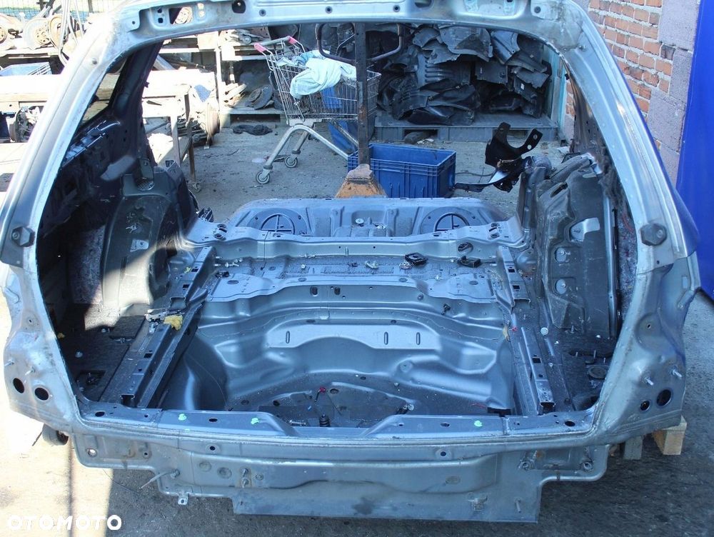 Ćwiartka tylna lewa błotnik tył lewy Mercedes W212 Lift Kombi kolor 792 - 7