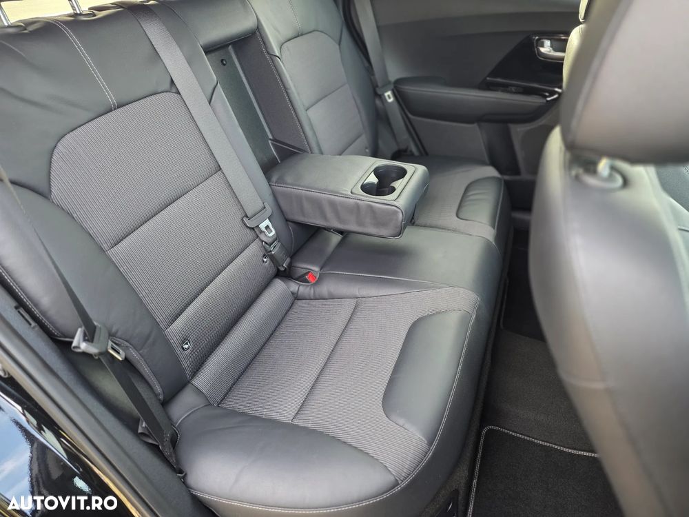 Kia Niro 1.6 GDI 2WD Aut. Vision - 11