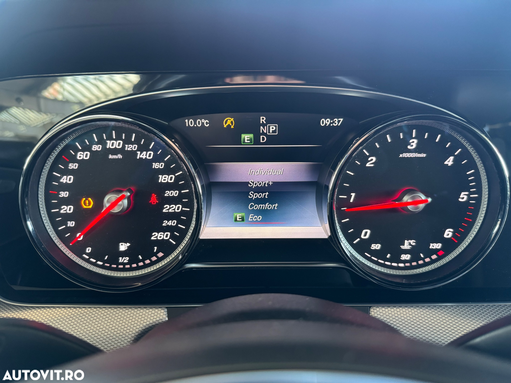 Mercedes-Benz E - 27
