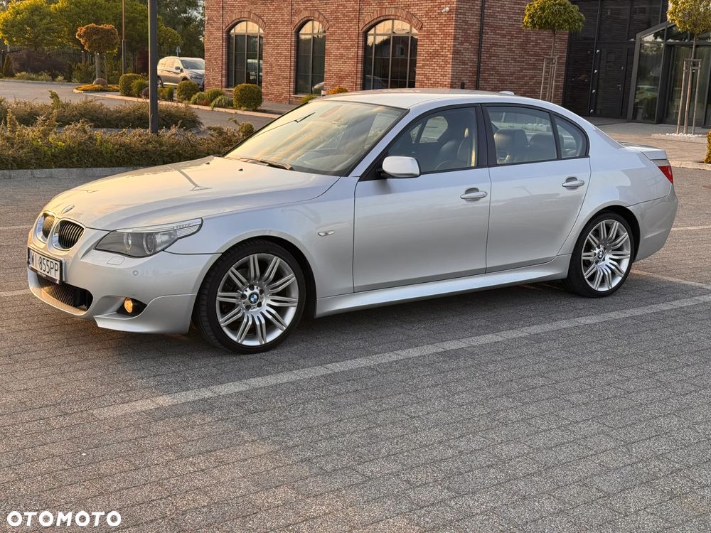 BMW Seria 5 523i Touring - 16