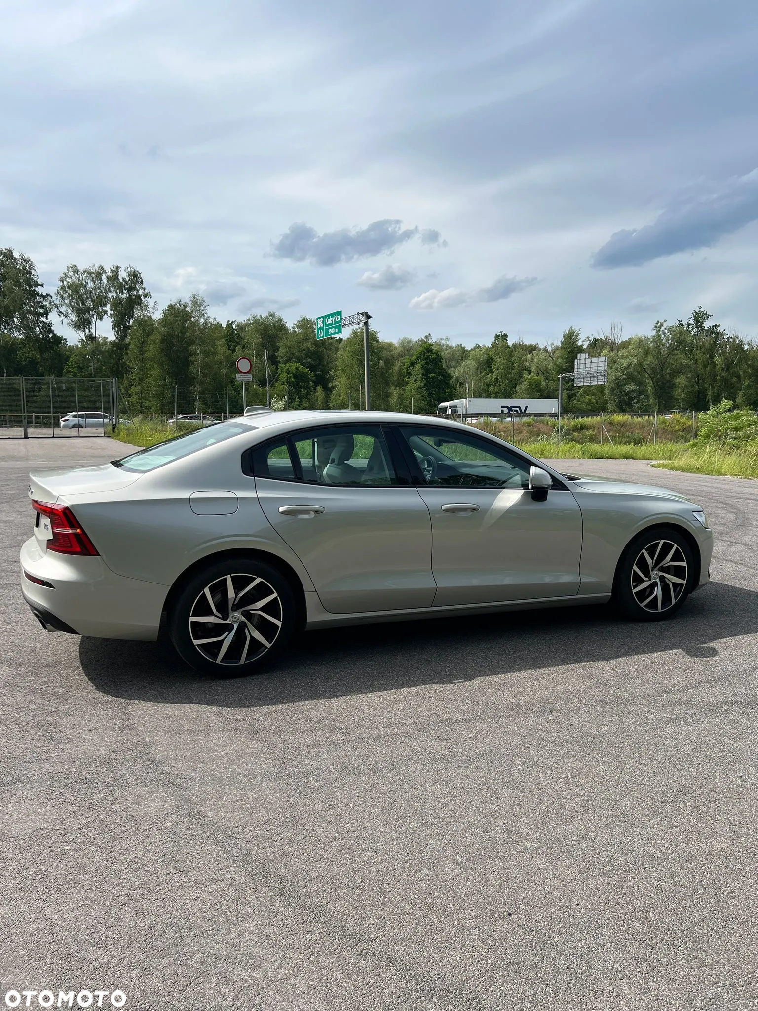Volvo S60 T5 AWD Momentum Pro - 16