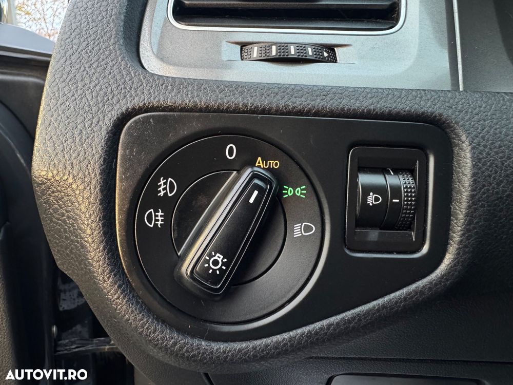 Volkswagen Golf - 19