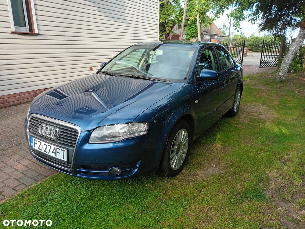 Audi A4 Limousine - 1