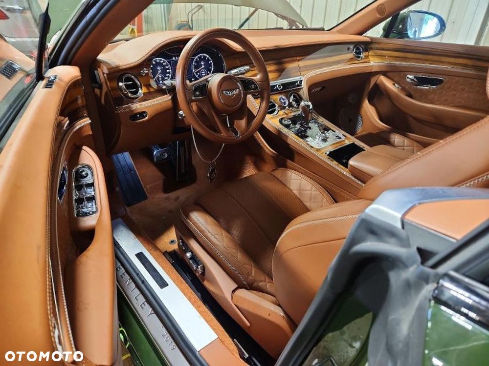 Bentley Continental GT - 8