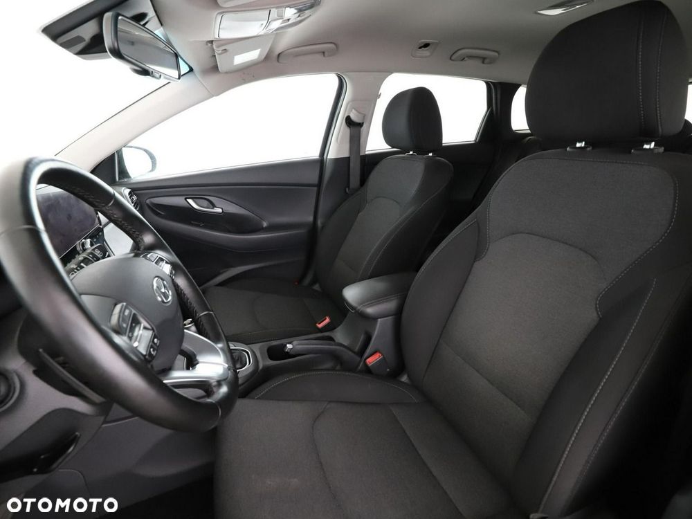 Hyundai i30 1.6 CRDI DCT Intro - 14