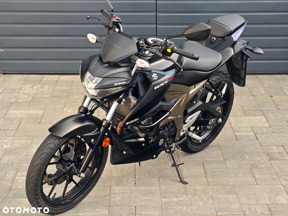 Suzuki GSX - 31