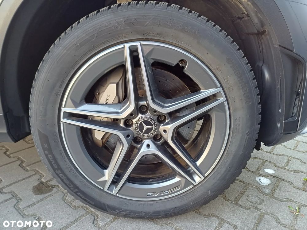 Mercedes-Benz GLC - 34