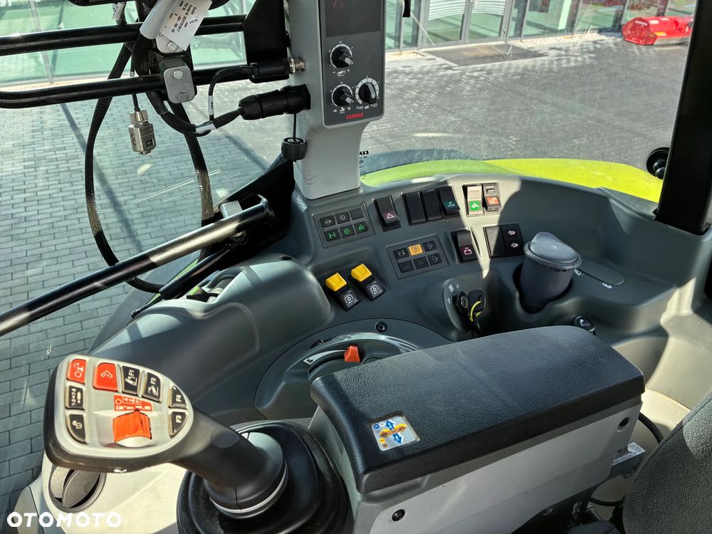 Claas Arion 470 CIS+ - 12