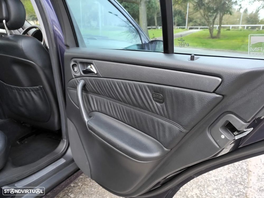 Mercedes-Benz C 220 - 27