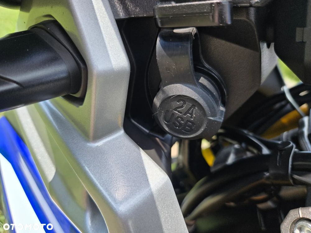 Suzuki V-STROM - 16