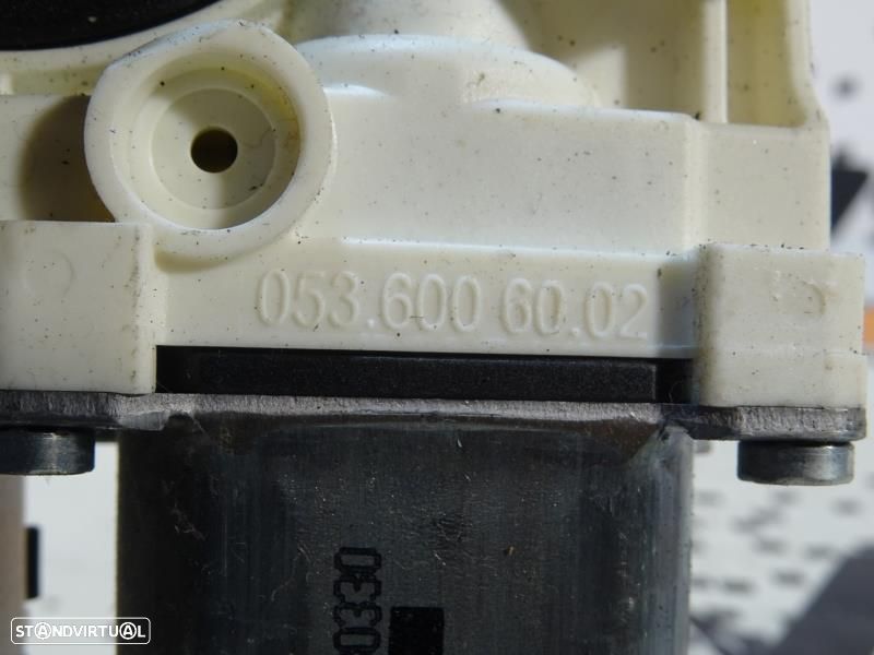 Motor Do Elevador De Vidro Traseiro Esquerdo Volkswagen Golf V (1K1) - 10