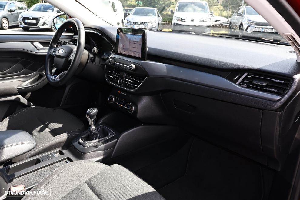 Ford Focus 1.0 EcoBoost Active - 15
