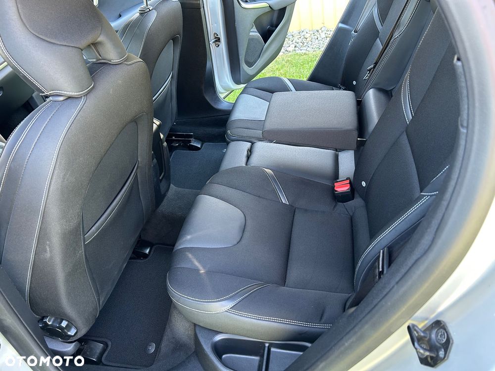 Volvo V40 D2 Momentum - 21