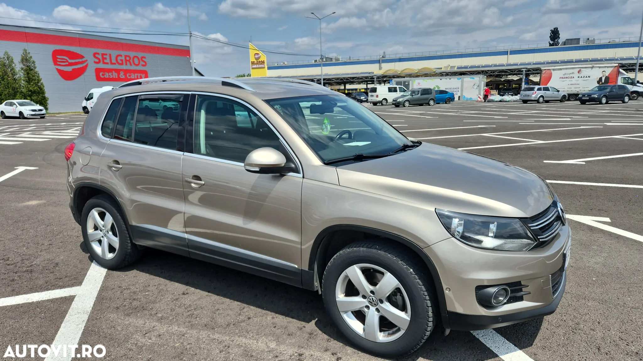 Volkswagen Tiguan 2.0 TDI 4Motion Sport & Style - 3