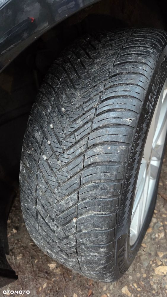 Toyota Corolla 1.8 Hybrid Comfort - 22