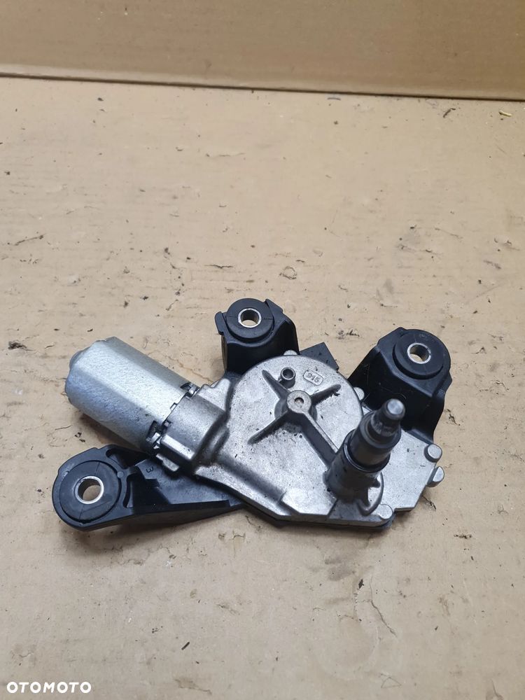 } Nissan Qashqai J10 Lift Silniczek wycieraczek 0390201820 - 2