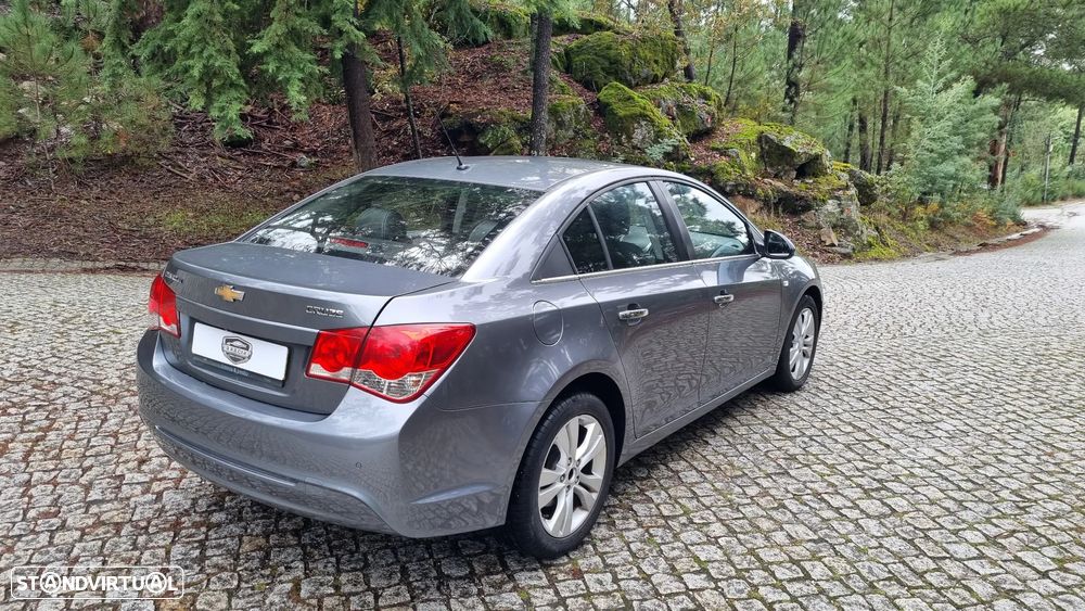 Chevrolet Cruze 1.7 VCDi LT - 22