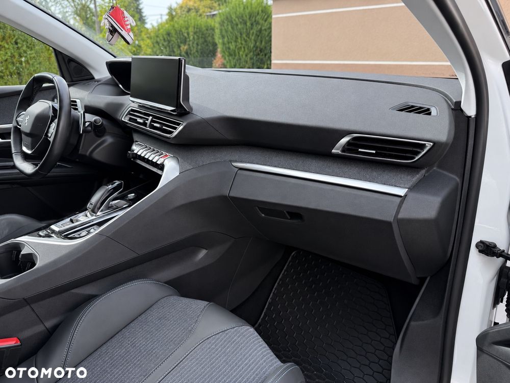 Peugeot 3008 - 16