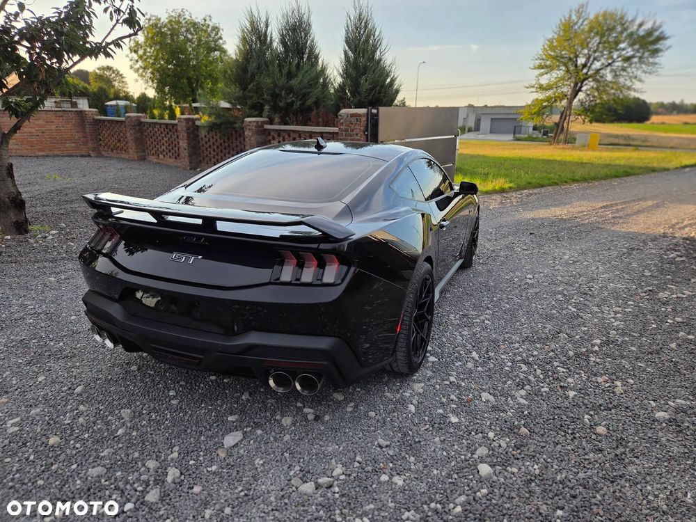 Ford Mustang - 2