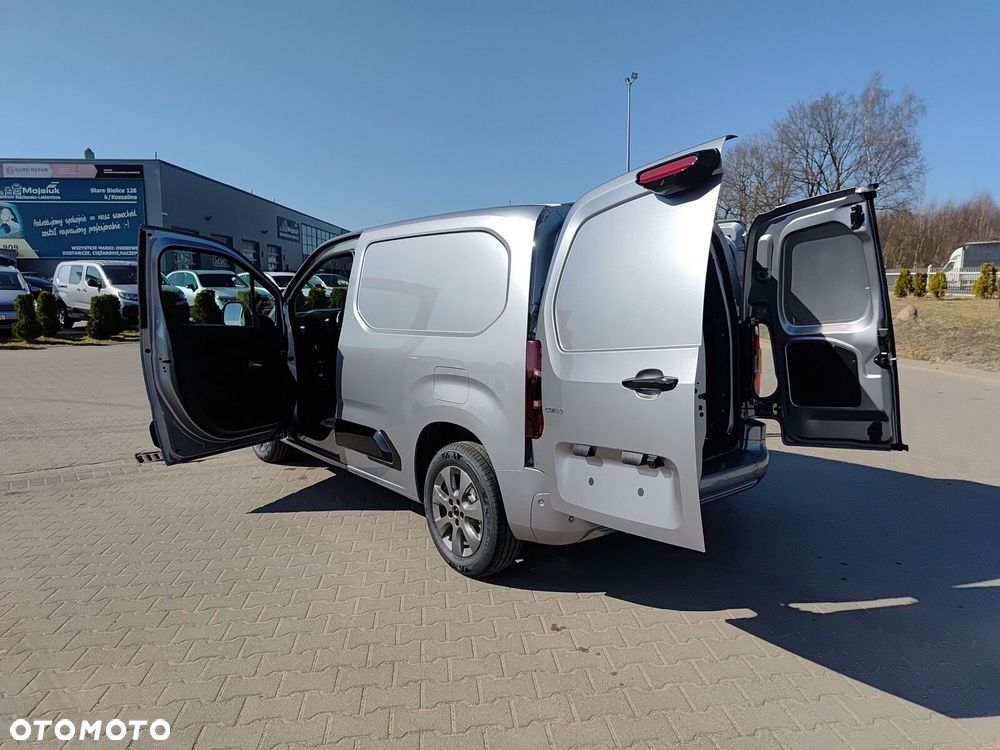 Opel Combo Cargo Combo Cargo Furgon M TECH Diesel 130KM Automat - 15