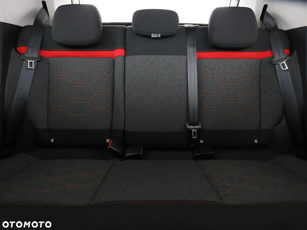 Citroën C3 1.2 PureTech Shine EAT6 - 18