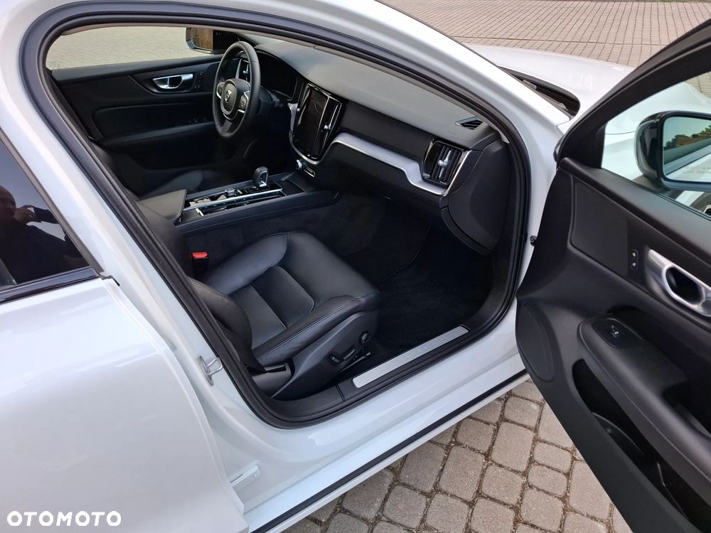 Volvo S60 B5 B AWD Ultimate Dark - 13