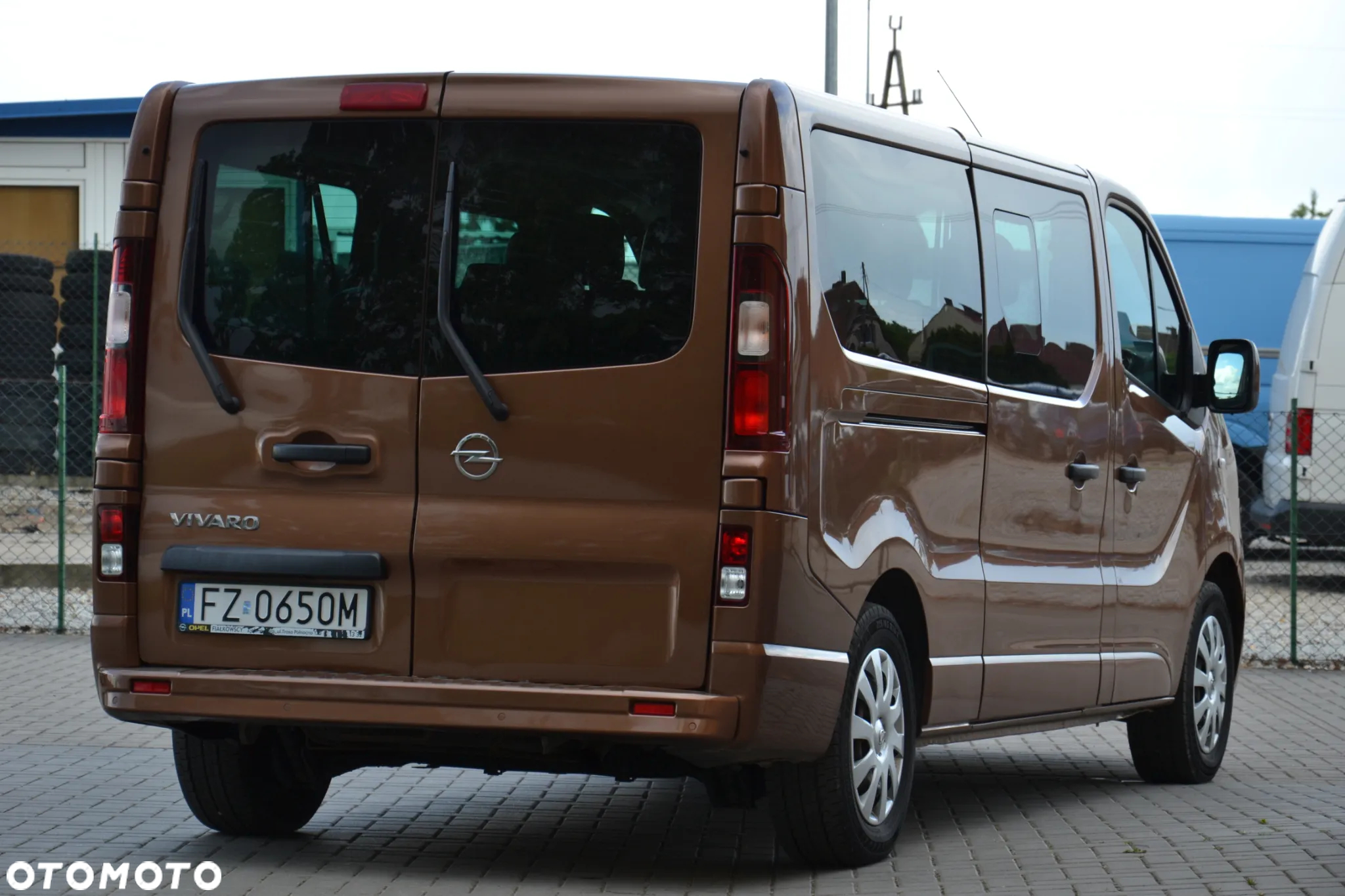 Opel Vivaro L2H1 2,9t Edition - 11