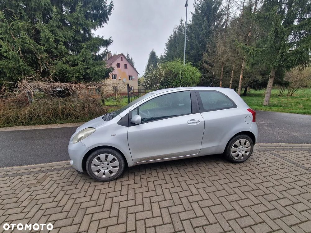 Toyota Yaris 1.3 Terra Gold - 7