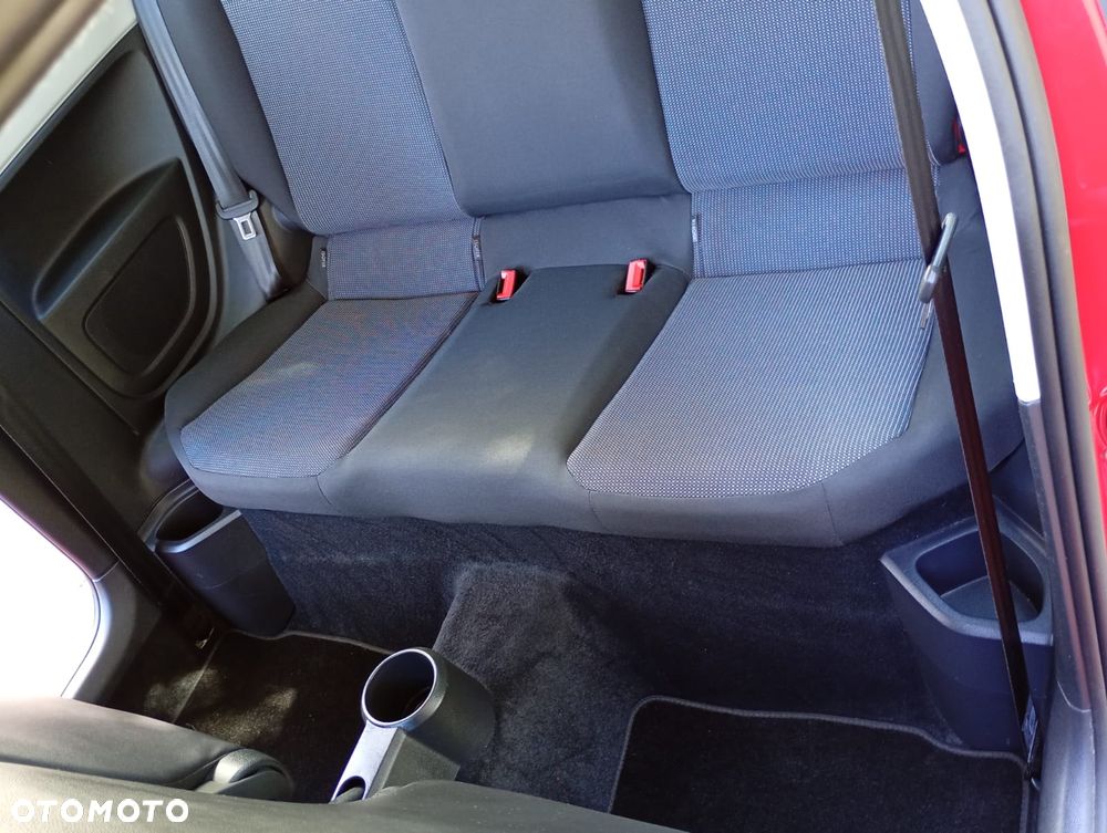 Volkswagen up! 1.0 Beats - 14