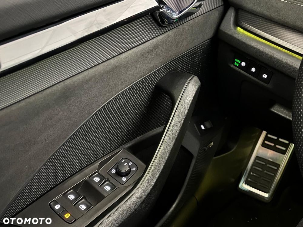Skoda Octavia 2.0 TDI RS DSG - 16