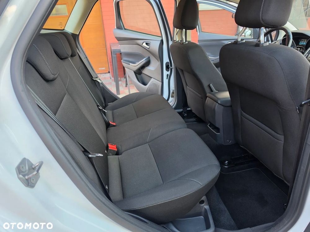Ford Focus 2.0 TDCi Titanium ASS - 24