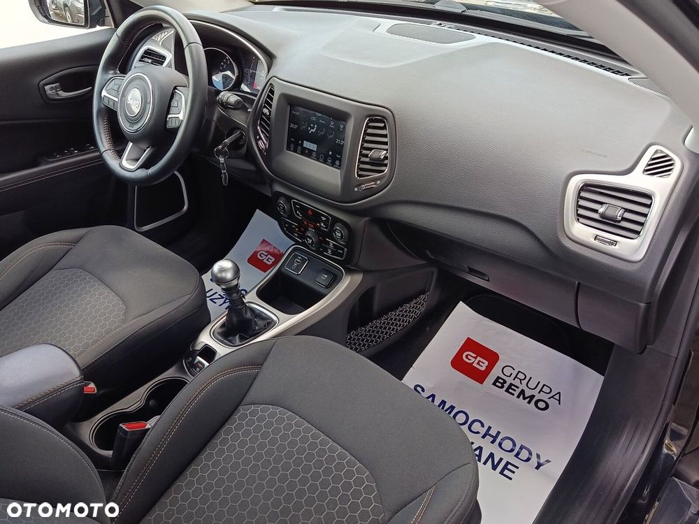 Jeep Compass - 16