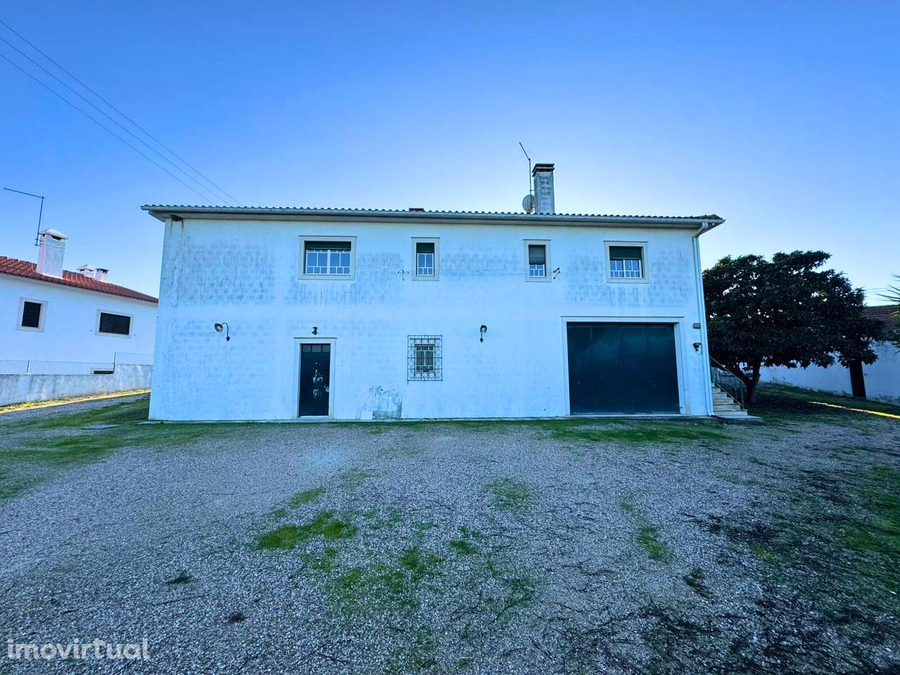 Moradia T6 Inserida num lote com 13000m2 - Grande imagem: 2/28