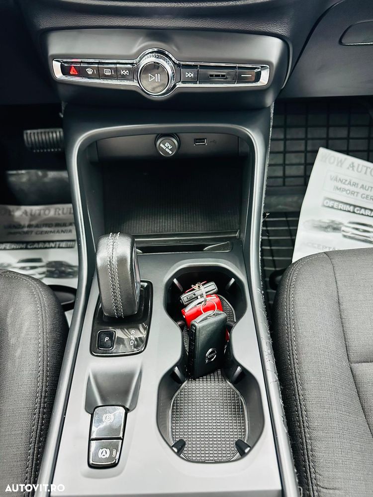 Volvo XC 40 D3 Momentum Pro - 24