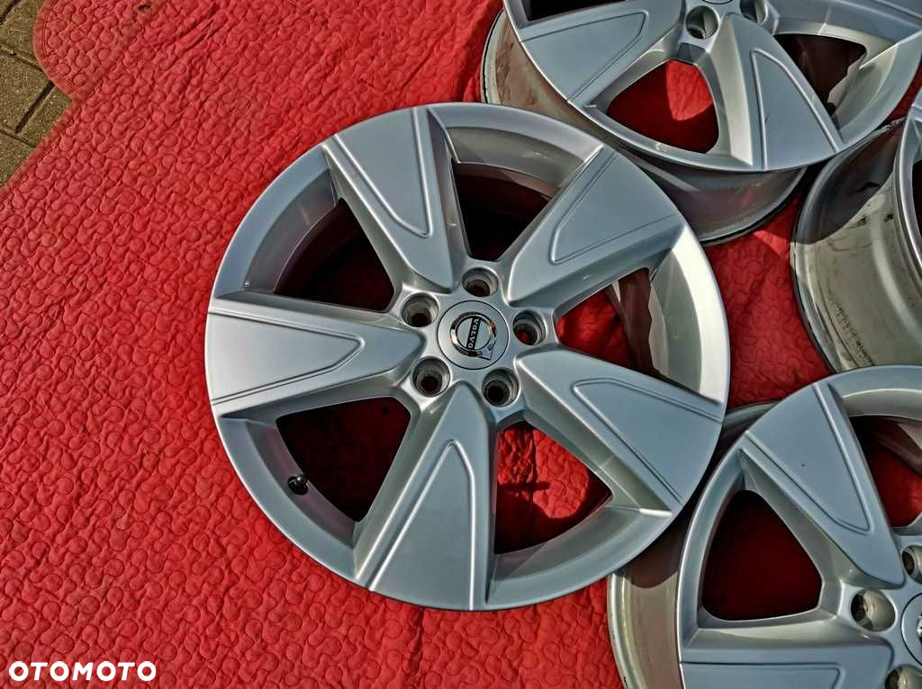 ALUFELGI 17' VOLVO V50 V60 S60 S80 V40 V70 XC40 - 5x108 - igła - 2
