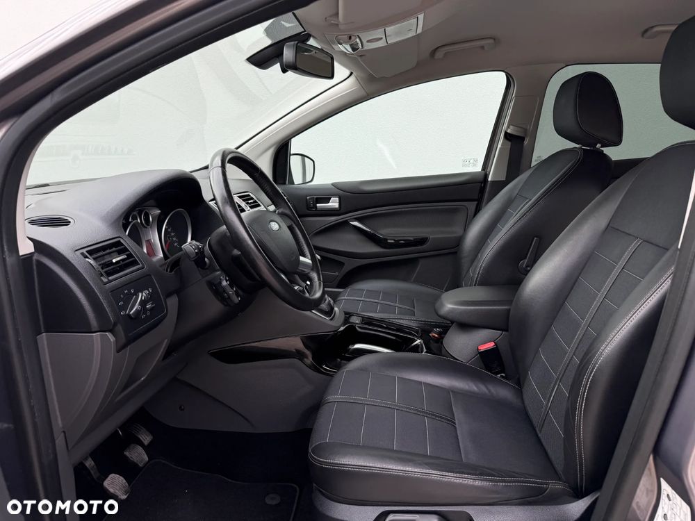 Ford Kuga - 23