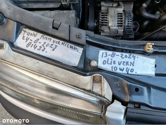 Volkswagen Passat 1.9 TD CL - 12