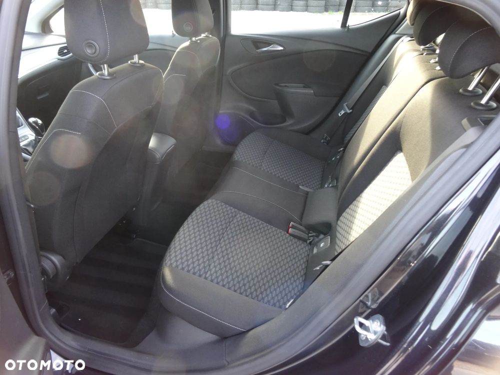 Opel Astra - 16
