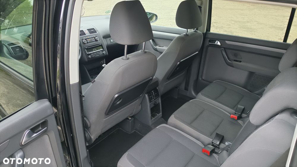 Volkswagen Touran 2.0 TDI DPF BlueMotion Technology Life - 15
