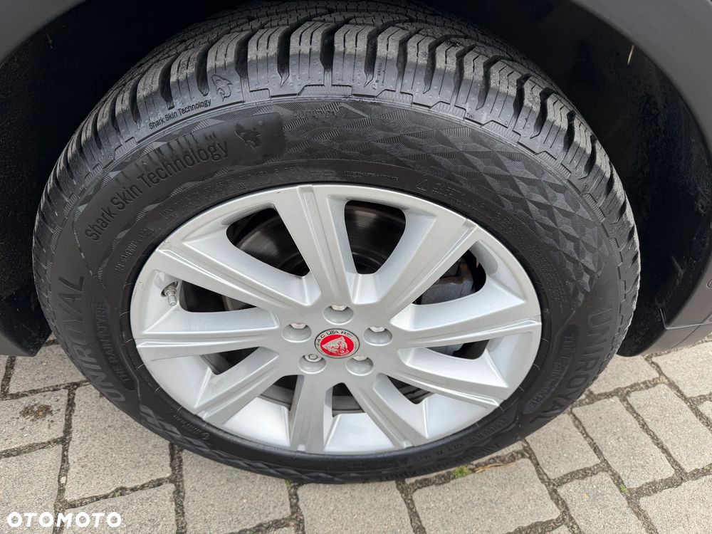 Jaguar E-Pace 2.0 i4D AWD S - 17