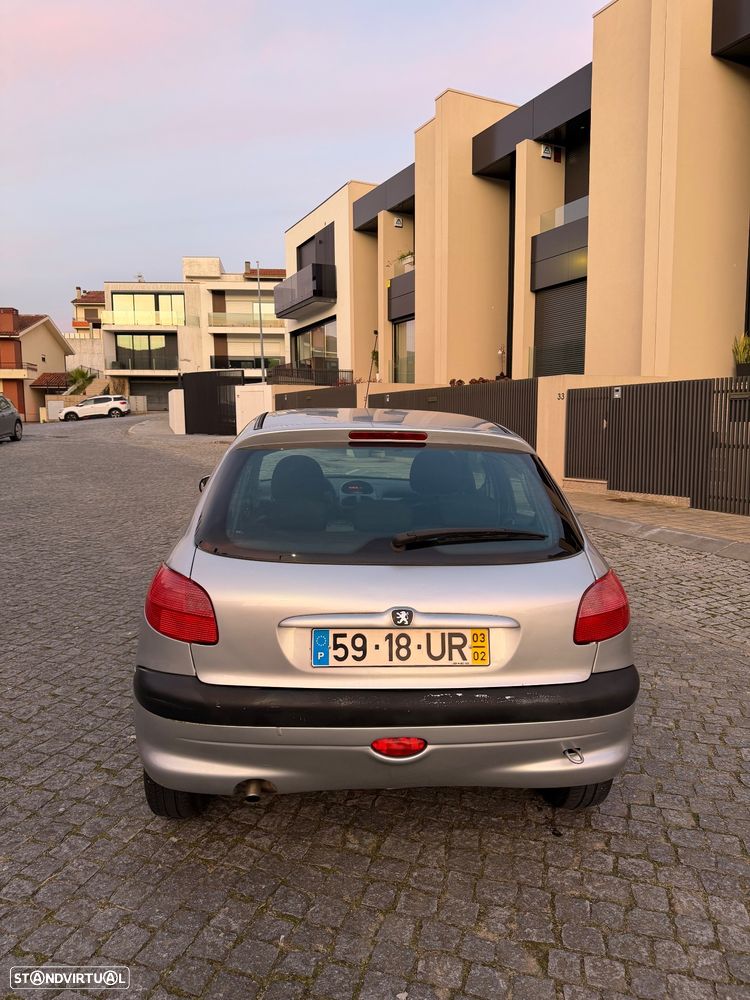 Peugeot 206 1.1 Color Line - 4