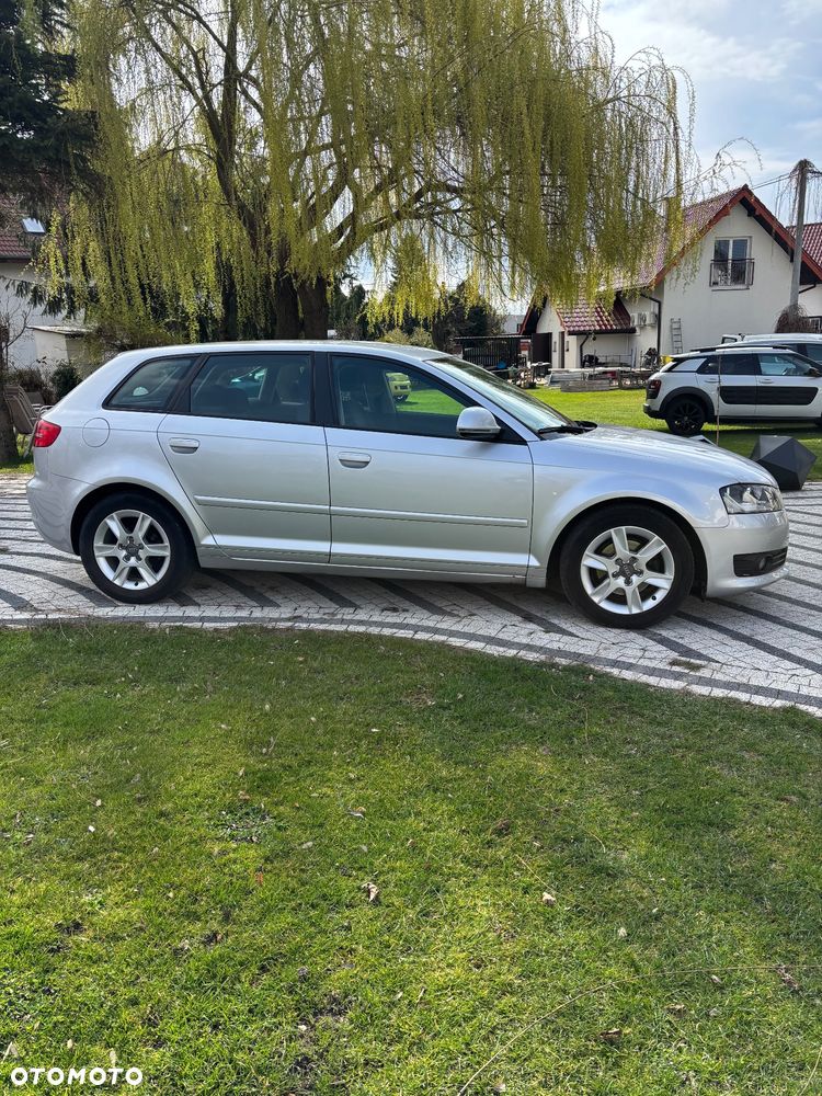 Audi A3 Sportback 1.6 Ambition - 4