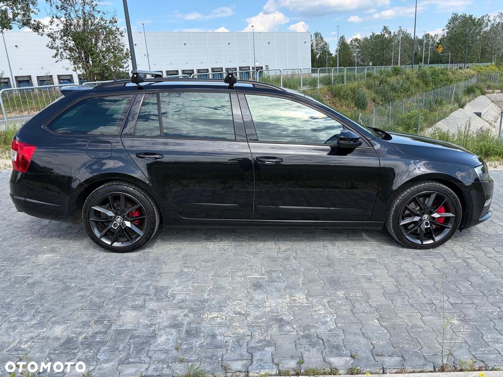 Skoda Octavia 2.0 TDI DSG RS - 10