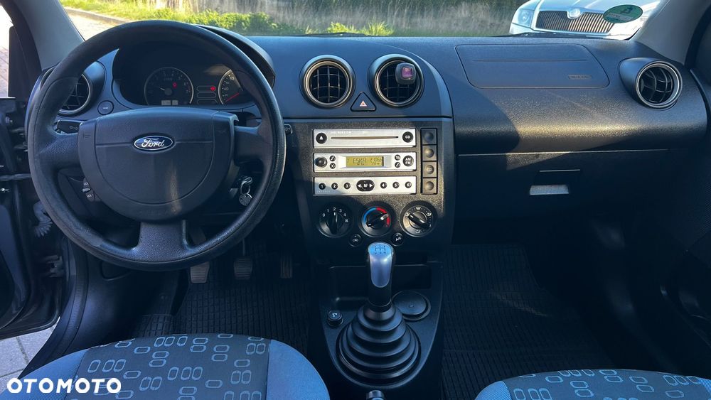 Ford Fiesta 1.4 Ambiente - 11