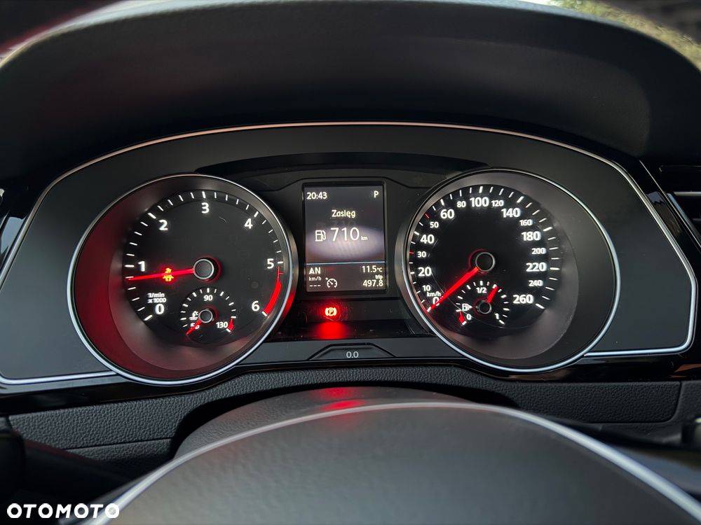 Volkswagen Passat 2.0 TDI SCR Highline DSG - 17